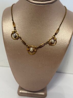 AMCO NECKLACE VINTAGE GOLD FILLED GF 17” WITH 3 PEARLS